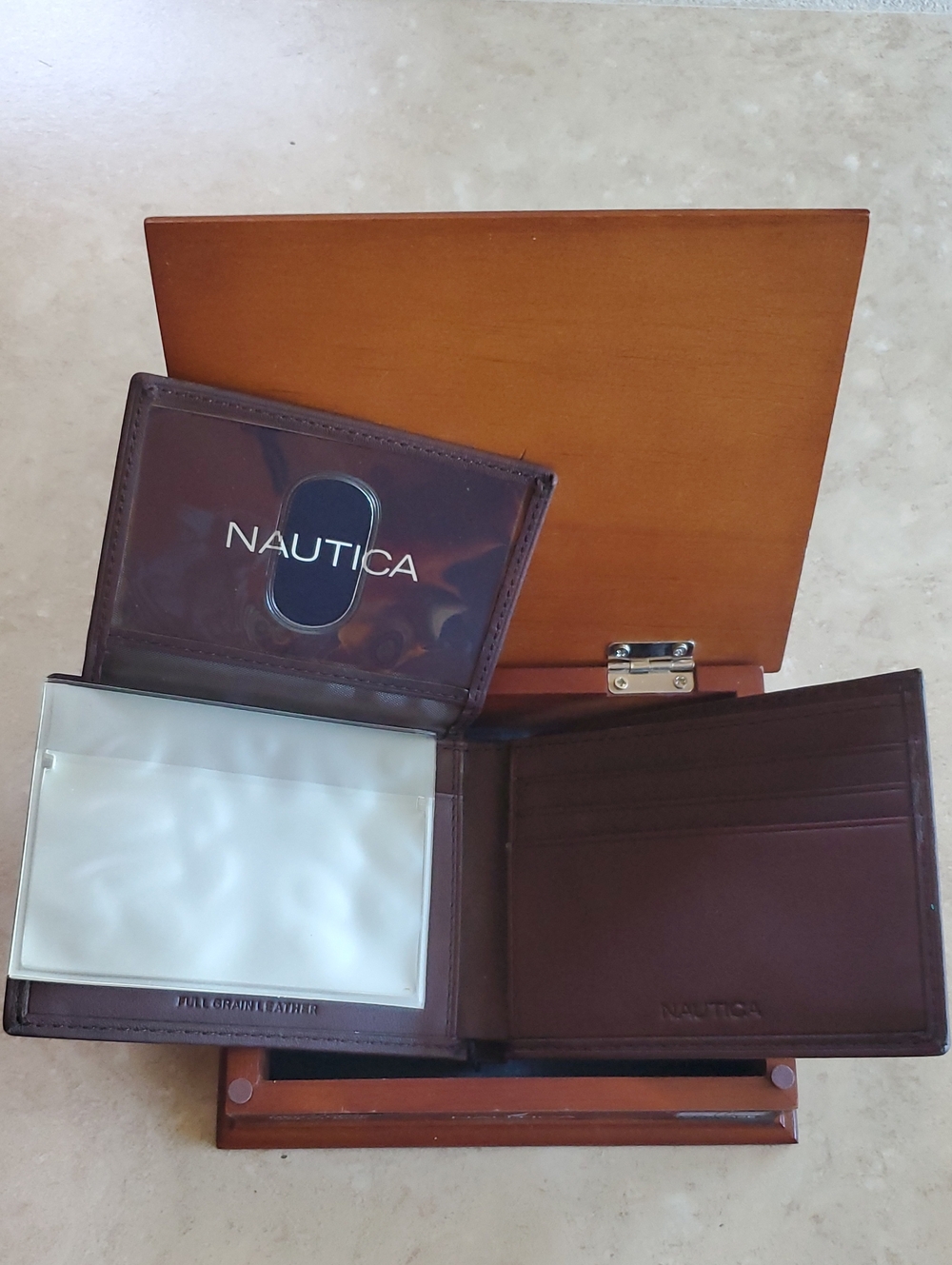 Nautica Dark Brown Leather Men’s Bi-Fold Card & ID Holder New In Box